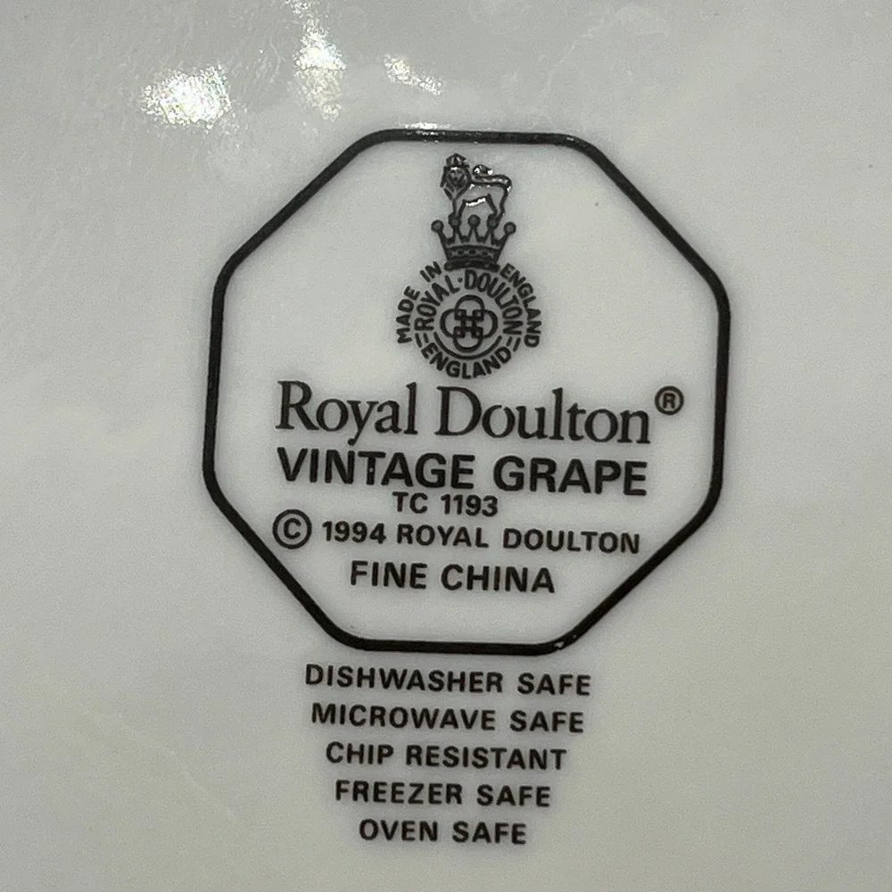 Royal Doulton Vintage Grape Fine China Gravy Sauce Pitcher 1994‎ Cottagecore
